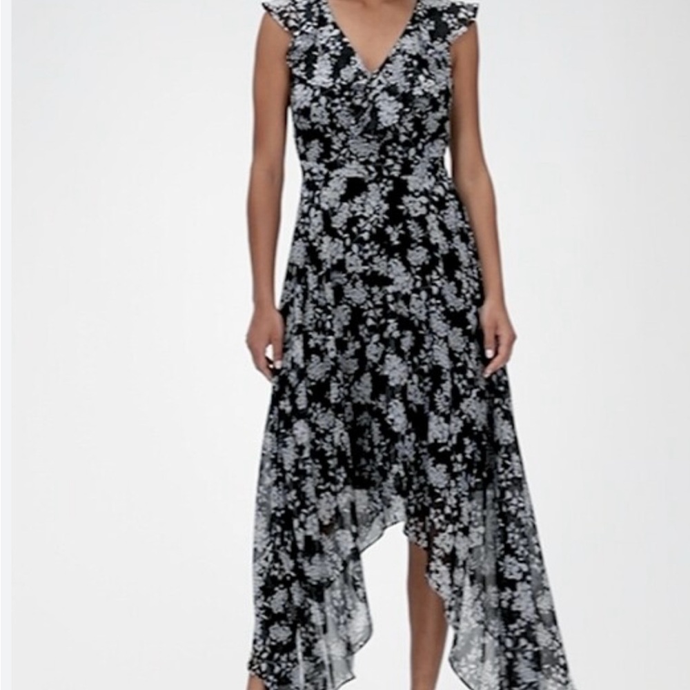 Banana Republic Monochrome Floral Dress
NWT